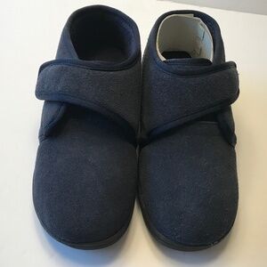 Brand new Biotime Women’s Slippers Navy Therapeutic Comfy Cozy Size 5